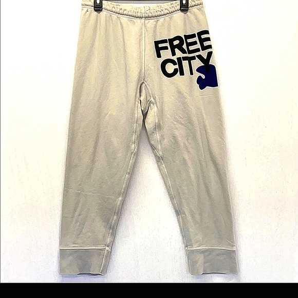 FREECITY 3/4 Sweatpants w/Blue Dove and Logo - Picture 1 of 9